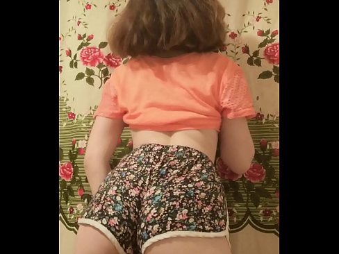 ❤️ Sexy ung babe tar av seg shortsen på kamera Russisk porno ved no.com-milf-300.ru