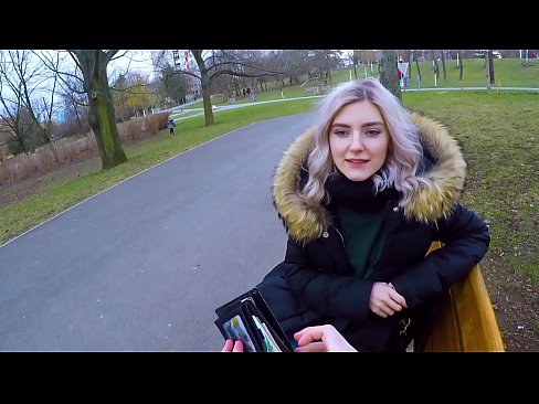 ❤️ Svelger en fremmeds varme sperm for penger - blowjob i parken av Eva Elfie Russisk porno ved no.com-milf-300.ru